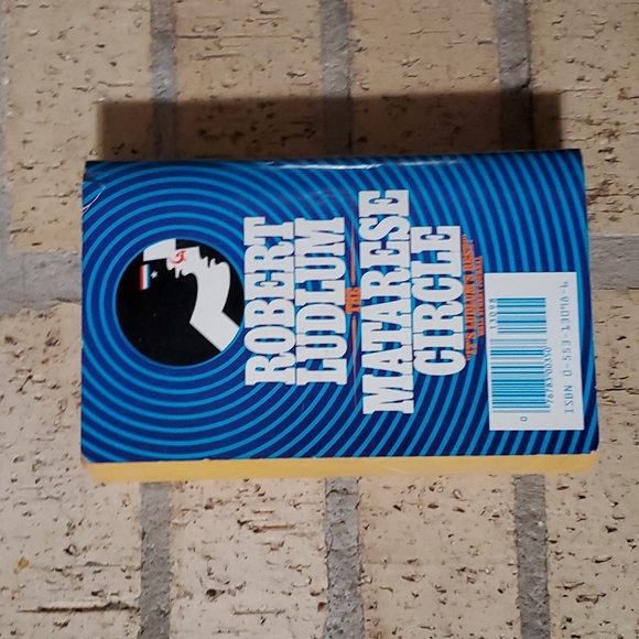 The Matarese Circle by Robert Ludlum - Picture 2 of 2